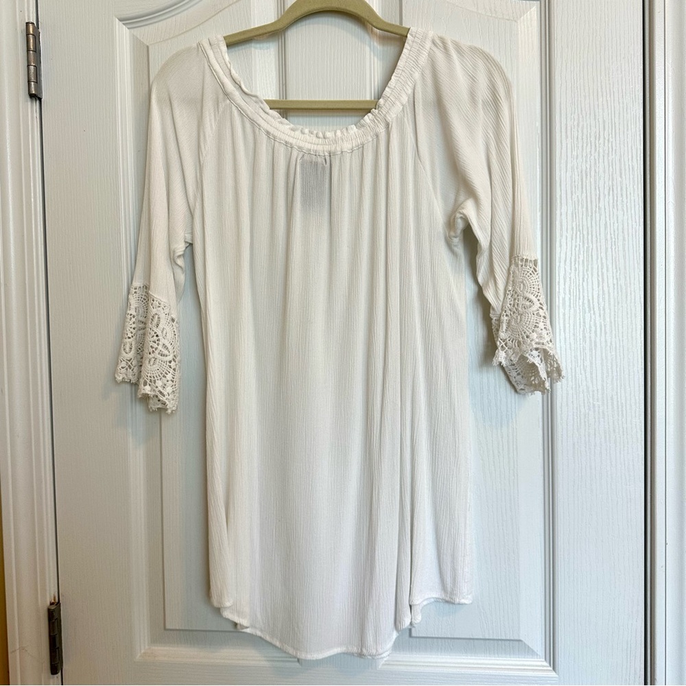 Chelsea & Theodore White Top 3/4 Crochet Sleeve With Lace Trim Size Large